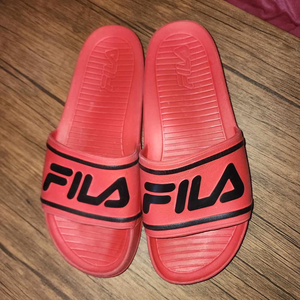 Fila Mens Red Slide Sandals‎ Size 12